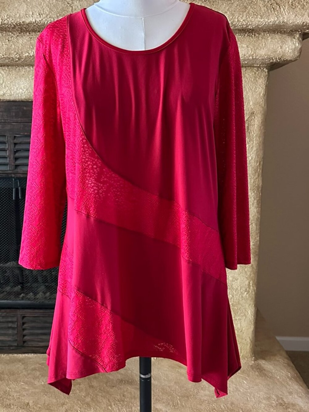 Asymmetric red lace tunic, like new, XL